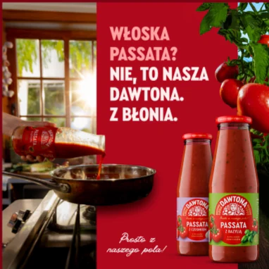 Post: „Włoska passata? Nie, to nasza Dawtona. Z Błonia.” z dwiema butelkami passaty.