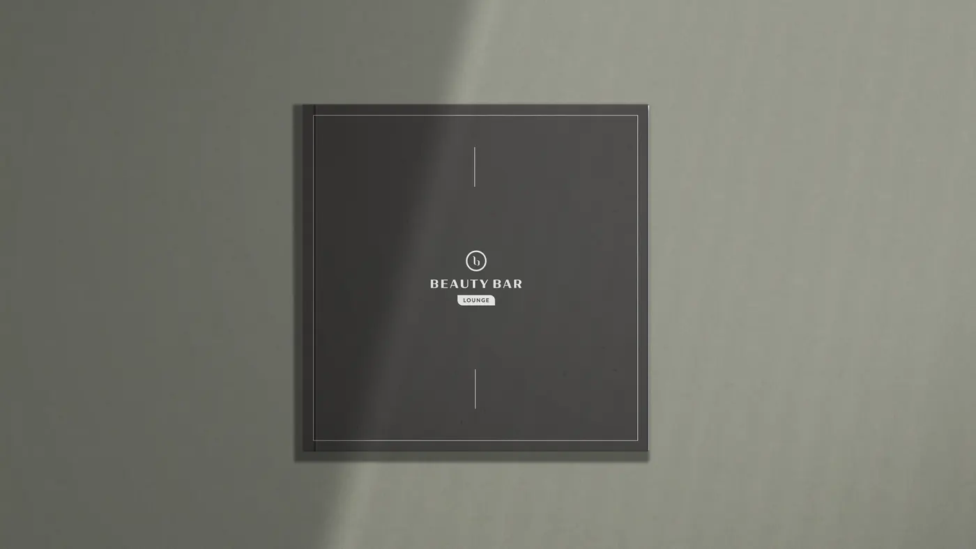 Ciemna okładka katalogu z logo Beauty Bar