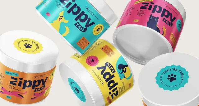 Słoiki suplementów Zippy Tail w kolorach kategorii.