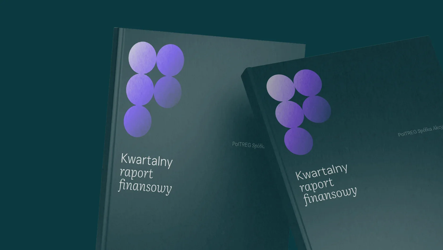 Dwa kwartalne raporty finansowe PolTREG na ciemnej zieleni, z fioletowymi kołami w kształcie litery P na okładkach.